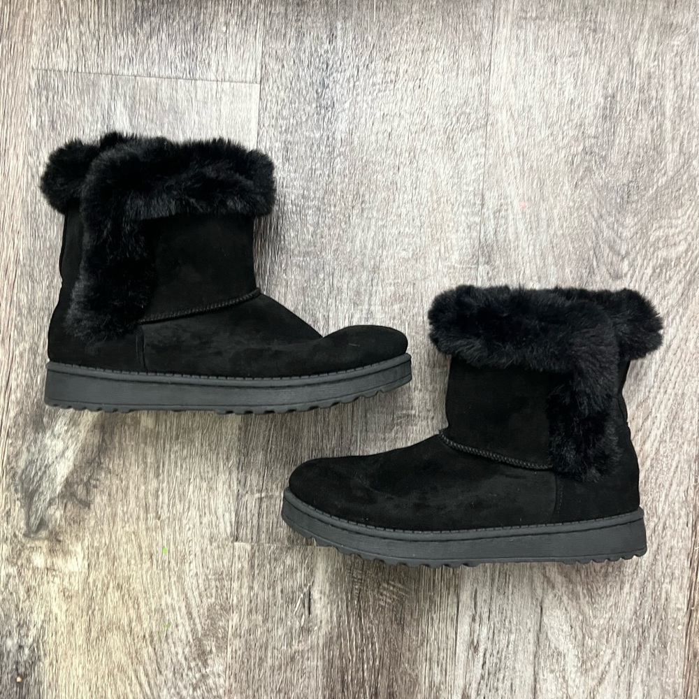 SO (Kohls brand) Black Boots
Women’s size 7